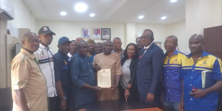 Oyo Govt Allocates Land to Ogbomoso Cashew Merchants, Offers Reduced Rates and Payment Moratorium