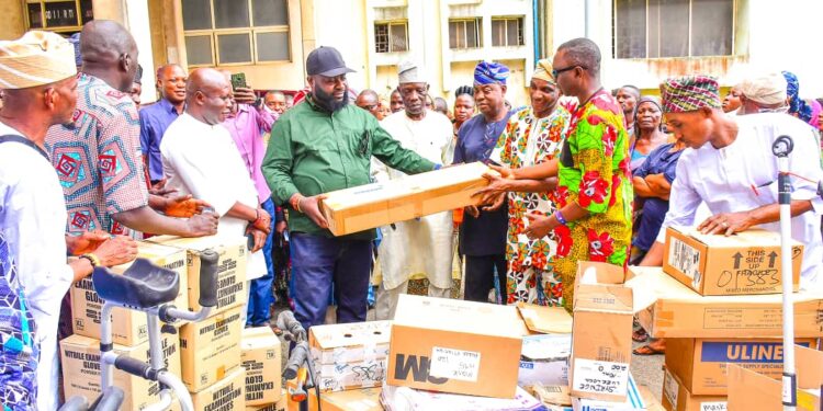 Olufemi Onireti Donates Millions Worth of Medical Equipment to LAUTECH Teaching Hospital, Urges Collective Support for Healthcare