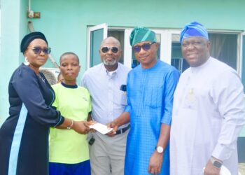 Ultimate Circle of Nigeria Hails Caregivers in Handicapped Homes, Donates ₦500,000 and Relief Items to Beth Torrey Home