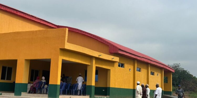 Philanthropist Alhaji Monsur Ayoade Èjìdé Donates Modern Bakery to LAUTECH