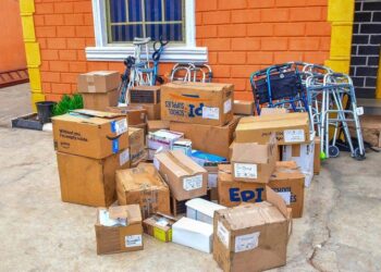 Femi Onireti Visits Esinele Community, Donates Relief Materials, Scholarship Support to Abduction Victims’ Families