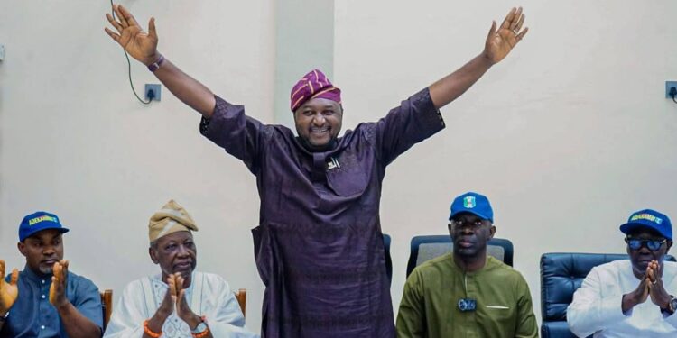 Hon. Adegbite Isaac Adeeyo Congratulates Engr. Muftau Open Salawu on Emergence as APM Deputy Governorship Candidate